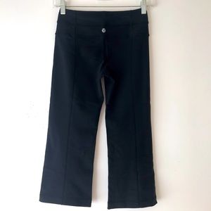 🍋SOLD🍋 Lululemom discontinued leggings, very rare! Black. Capri length, size 2